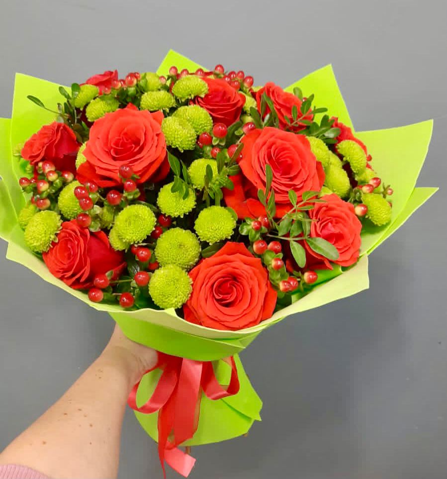 Букет цветов из: Хризантемы и Розы в Верх-Чебуле