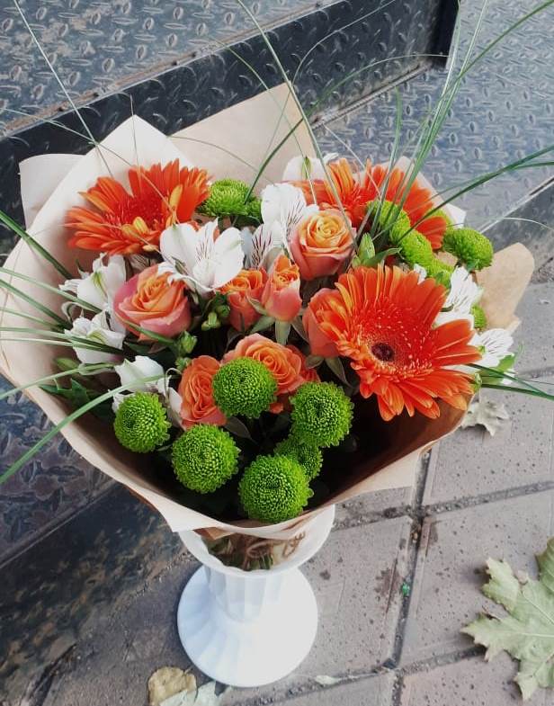Букет цветов из: Герберы, Хризантемы, Альстромерии и Розы в Верх-Чебуле
