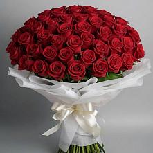 Букет 101 Красная роза Блэк Мэджик в Верх-Чебуле