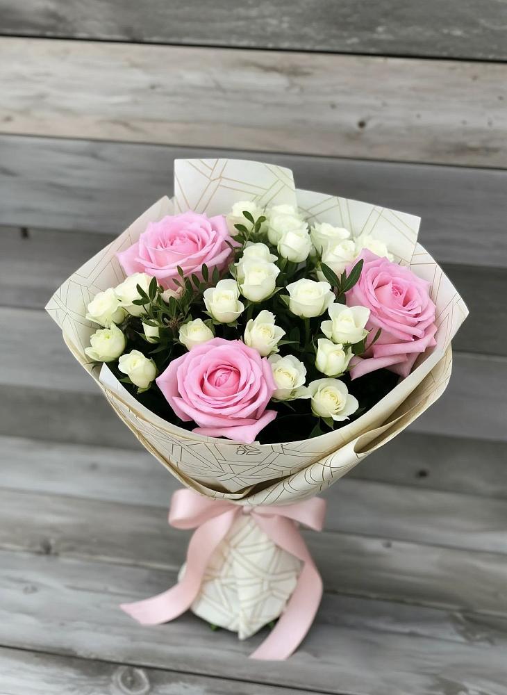 Букет цветов из: Розы в Верх-Чебуле