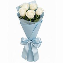 Букет 5 Белых роз Проуд в Верх-Чебуле
