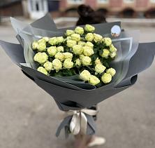 Букет Белые кустовые розы Солинеро в Верх-Чебуле