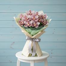 Букет цветов из:  Орхидеи и Розы в Верх-Чебуле