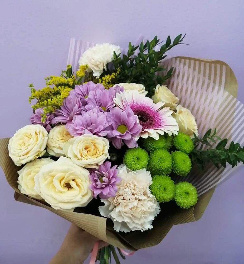 Букет цветов из: Хризантемы, Розы, Гвоздики и Герберы в Верх-Чебуле