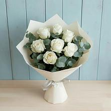 Букет Белые розы в Эвкалипте в Верх-Чебуле