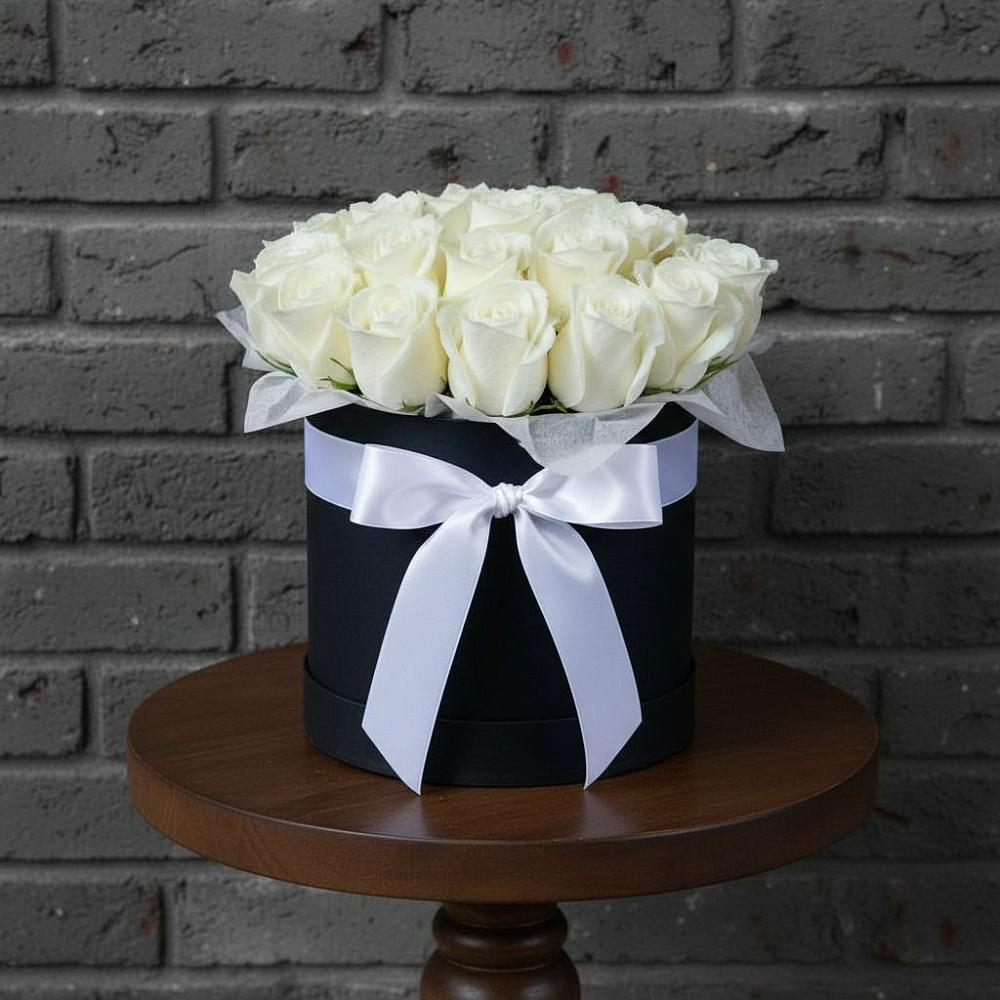 Цветочная композиция из Розы в шляпной коробке в Верх-Чебуле