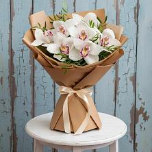 Букет цветов из:  Орхидеи и Розы в Верх-Чебуле