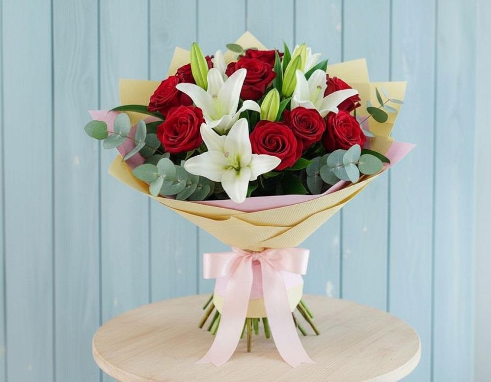 Букет цветов из: Лилии и Розы в Верх-Чебуле